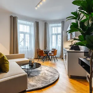 Trendy With - Smart Tv, Coffee Machine In Meidling Apartamento
